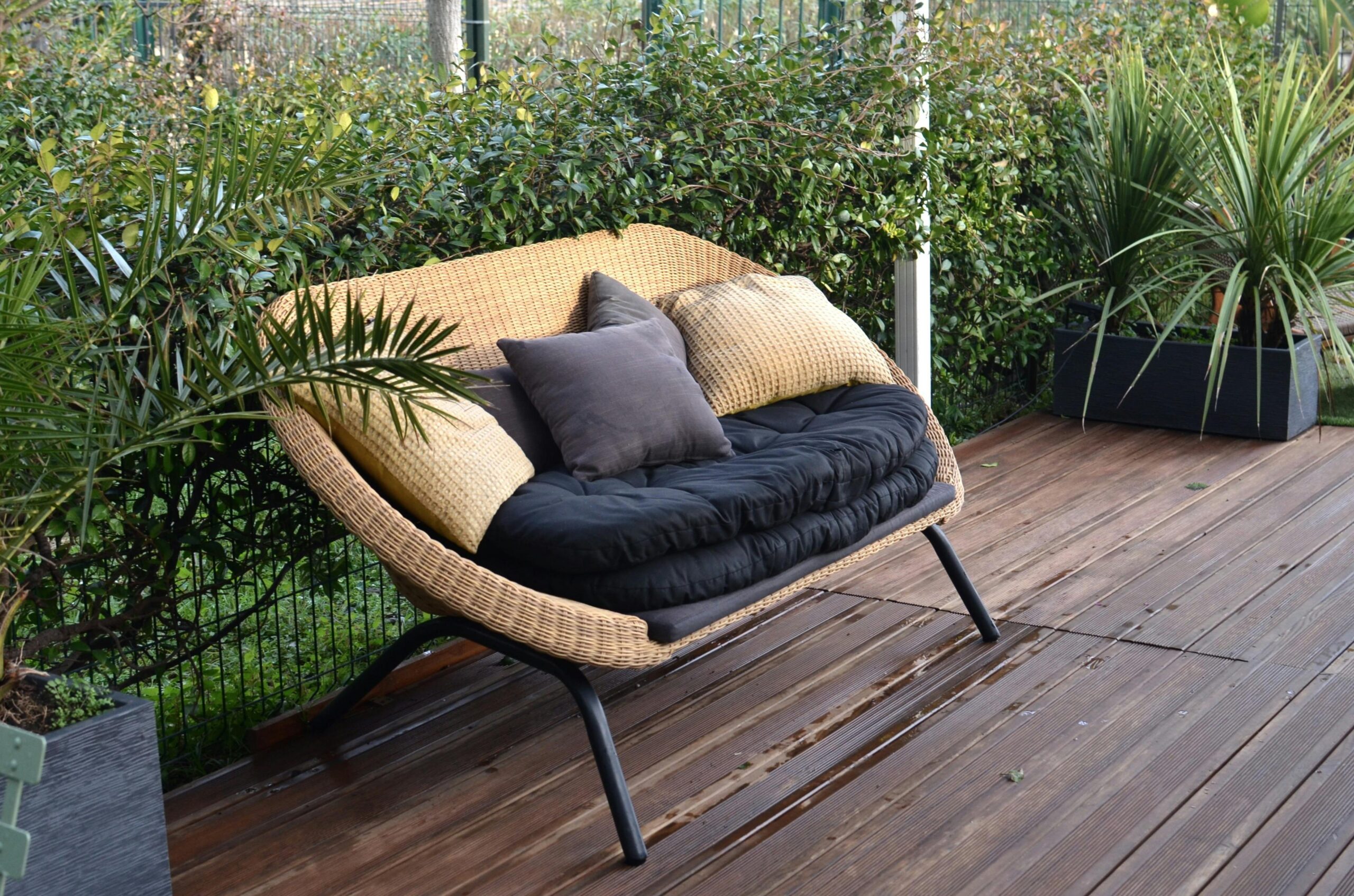 Outdoor Sofas & Sectionals